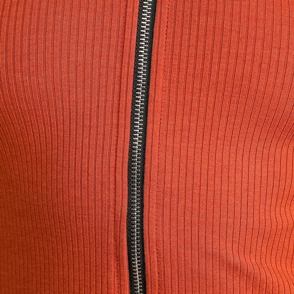 Lulu’s Rust Orange Ribbed Long Sleeve Zip-Front Top - Picture 5 of 5
